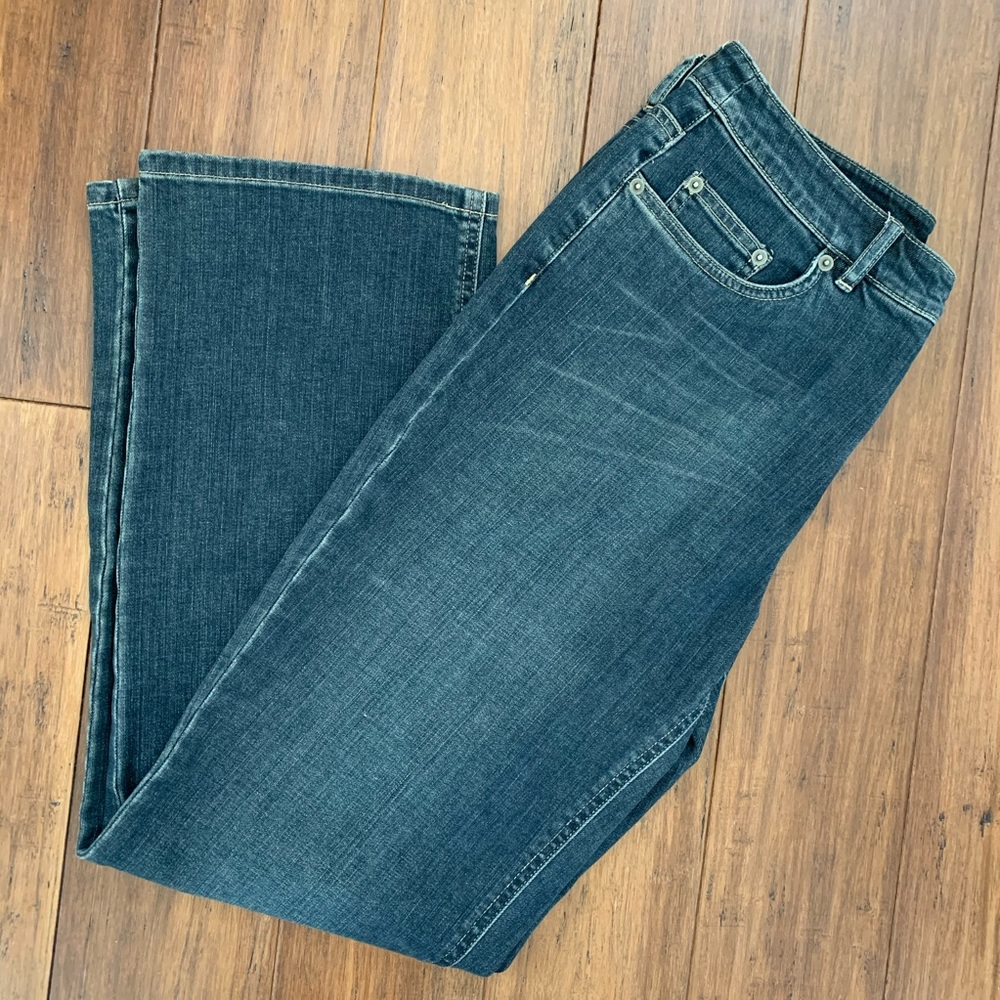 Super soft Bootcut Medium wash Talbots Jeans!